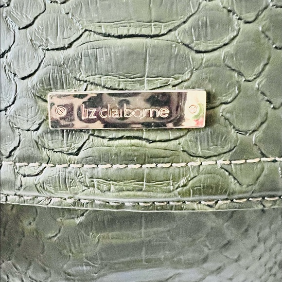 Green Liz Claiborne bag! - Picture 6 of 6